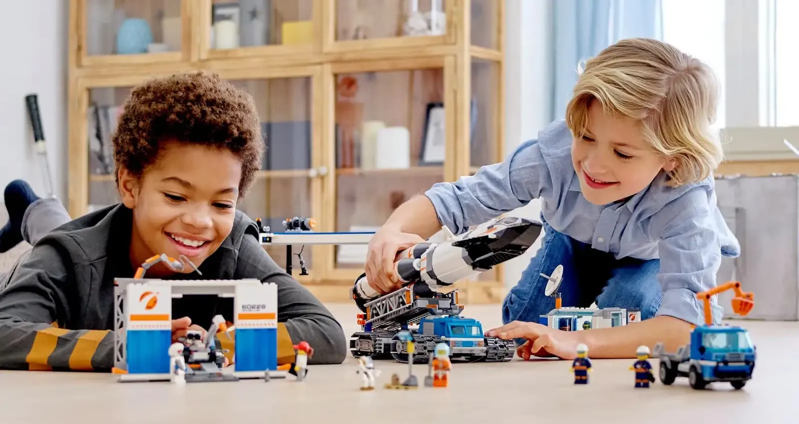 Конструктор LEGO City Rocket Assembly &amp; Transport (60229)