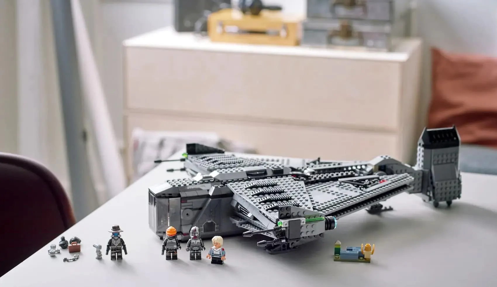 Конструктор LEGO Star Wars The Justifier (75323)