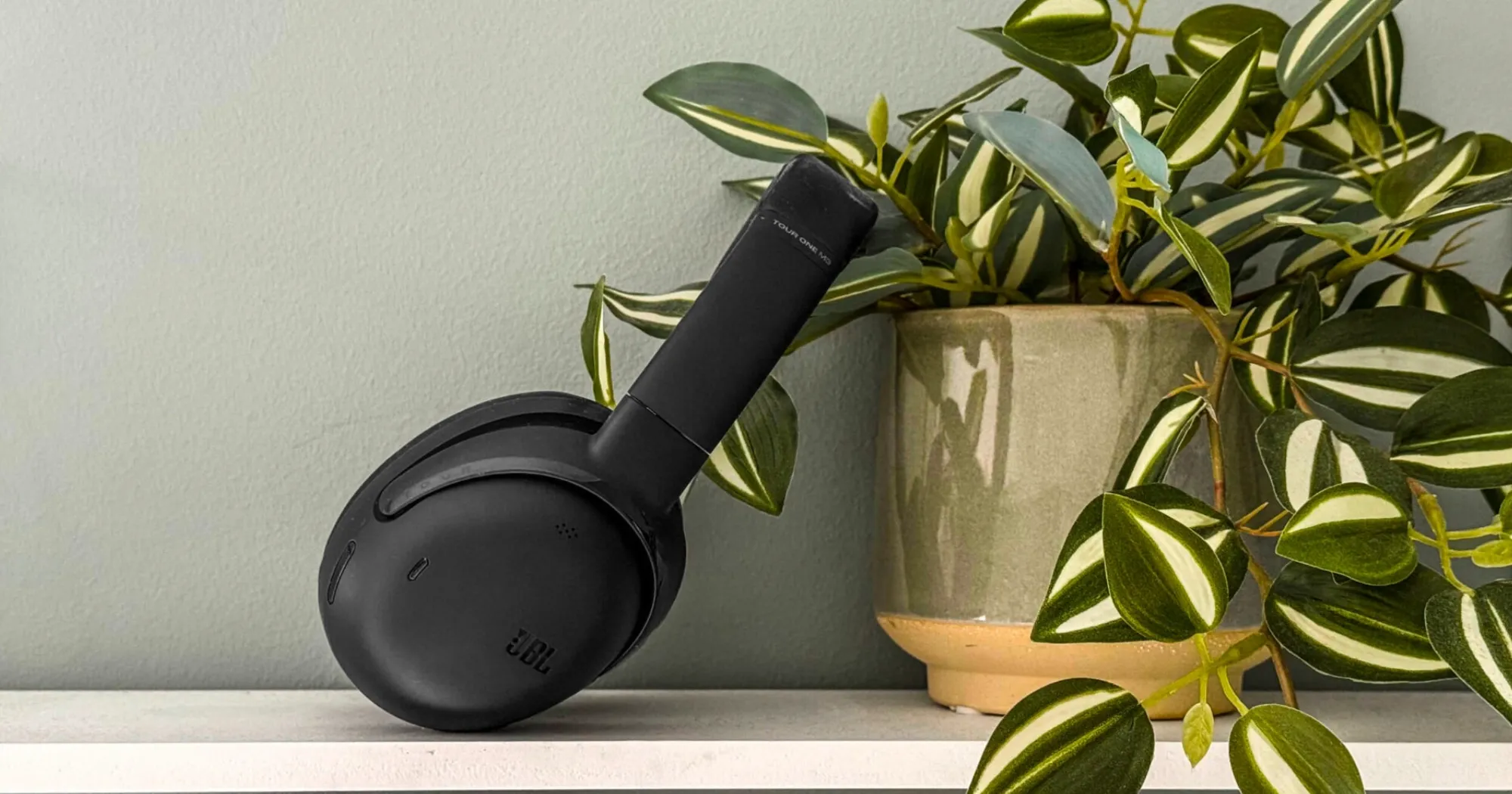 Навушники JBL Tour One M3 (Latte)