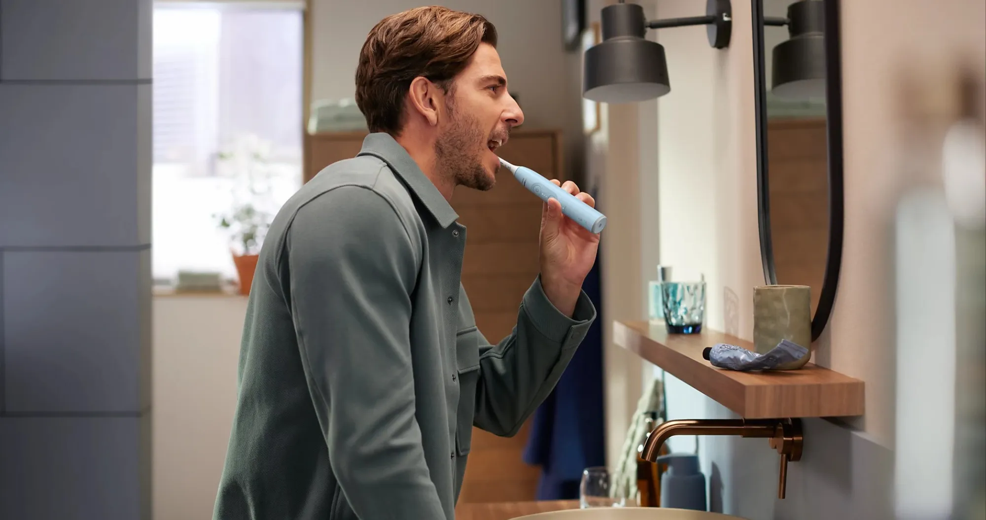 Зубная электрощетка Philips Sonicare Series 6100 (White)