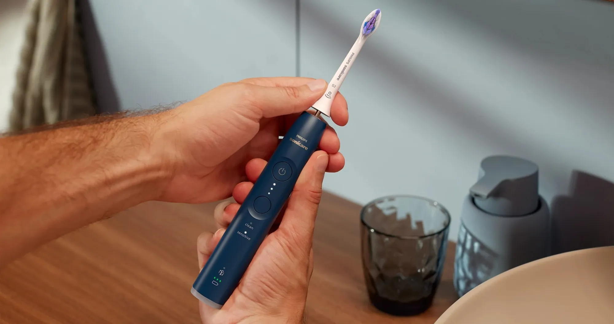 Зубная электрощетка Philips Sonicare Series 6100 (White)