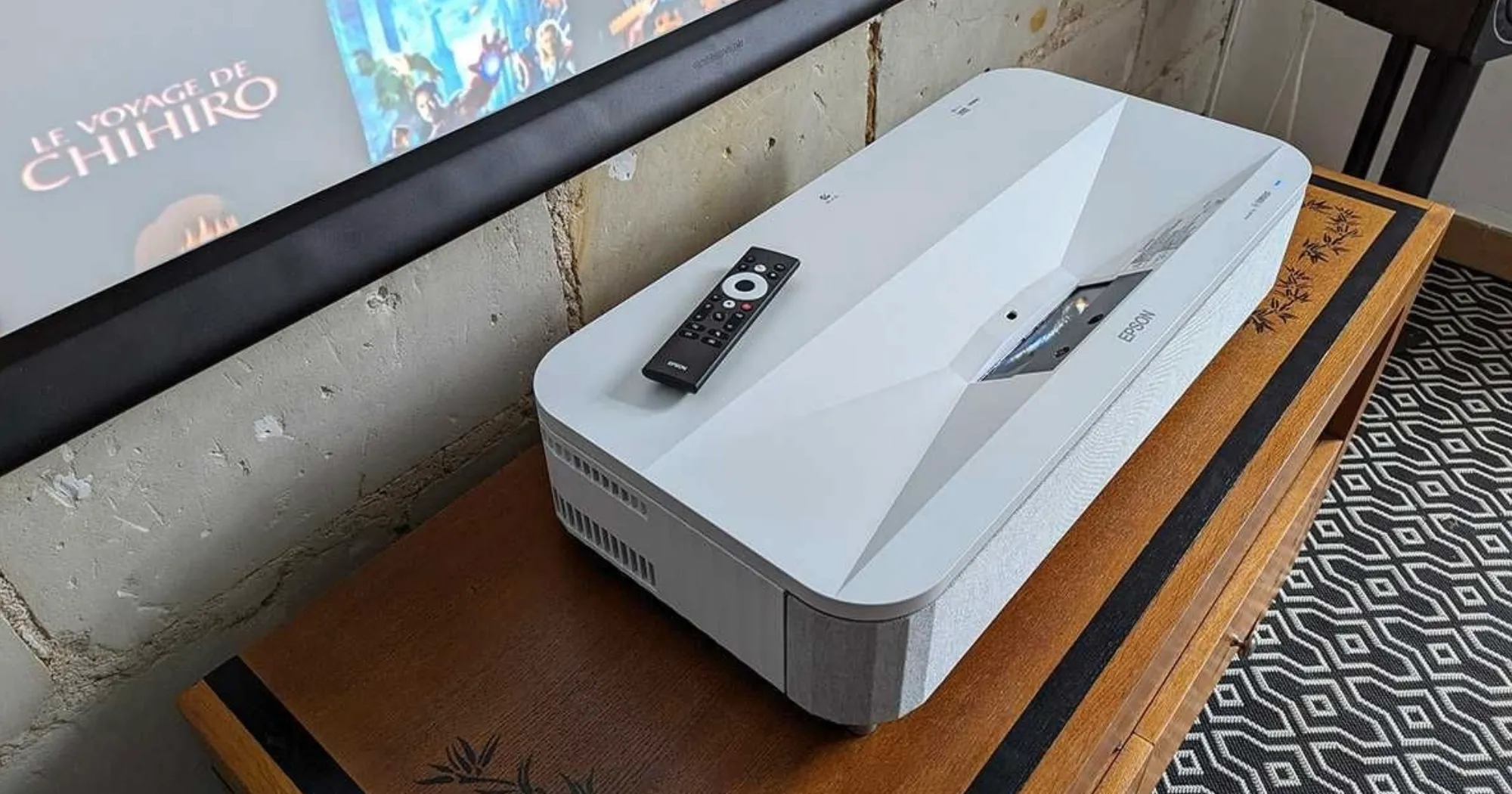 Ультракороткофокусний проектор Epson EH-LS800B (V11HA90140) (Black) (Global)