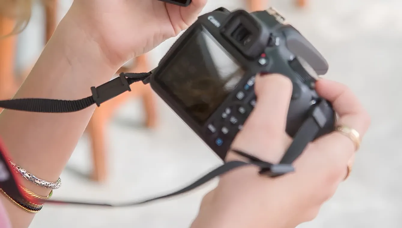 Цифровий фотоапарат Canon EOS 4000D Kit 18-55 III (3011C004) (Standard)