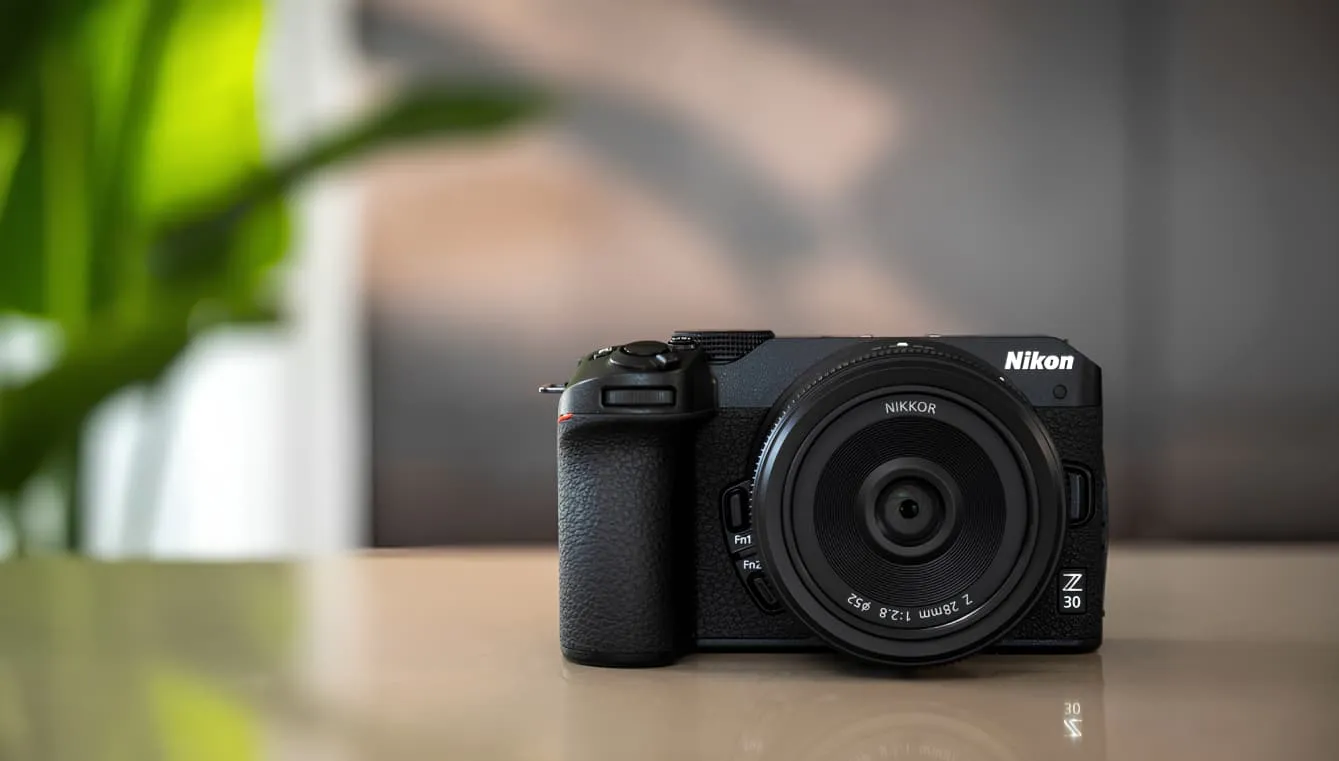 Цифровий фотоапарат Nikon Z30 Kit 12-28mm f/3.5-5.6 (VOA110K005) (Standard)