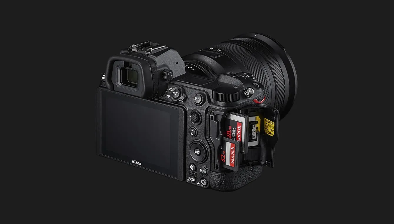 Цифровий фотоапарат Nikon Z7 II Body (VOA070AE) (Standard)