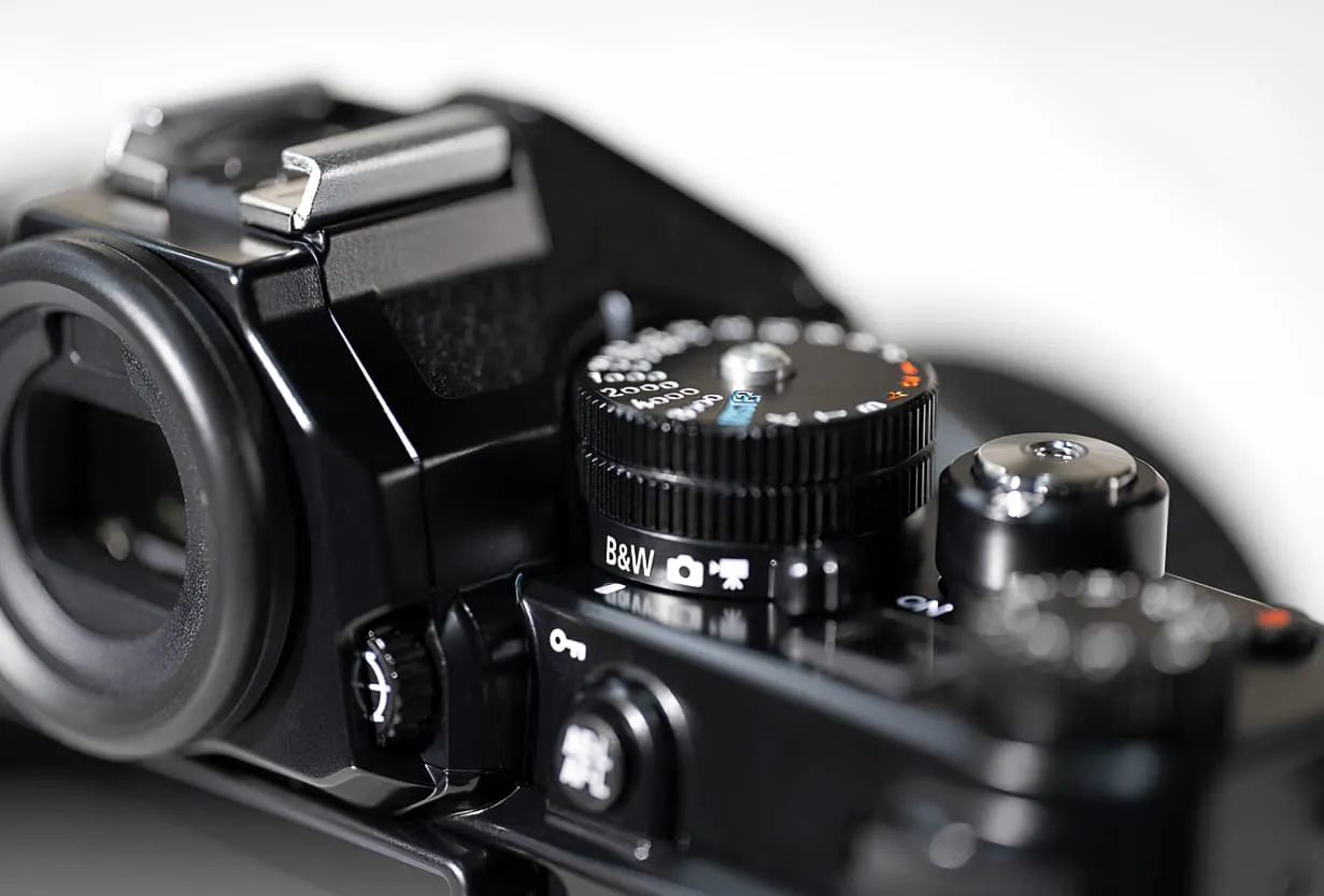 Цифровий фотоапарат Nikon Zf Body (VOA120AE) (Standard)