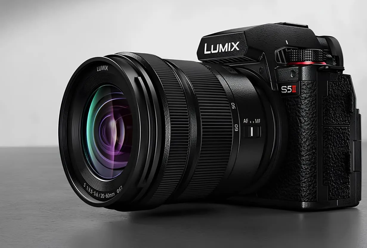 Цифровий фотоапарат Panasonic Lumix S DC-S5 II Kit S (20-60mm) (DC-S5M2KEE) (Standard)