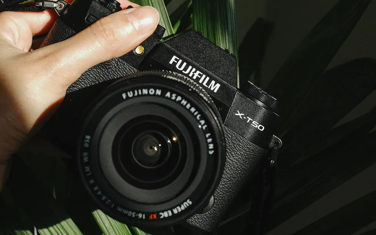 Цифровой фотоаппарат Fujifilm X-T50 Kit 16-50mm f/2,8-4,8R LM WR (Black) (16828478) (Standard)