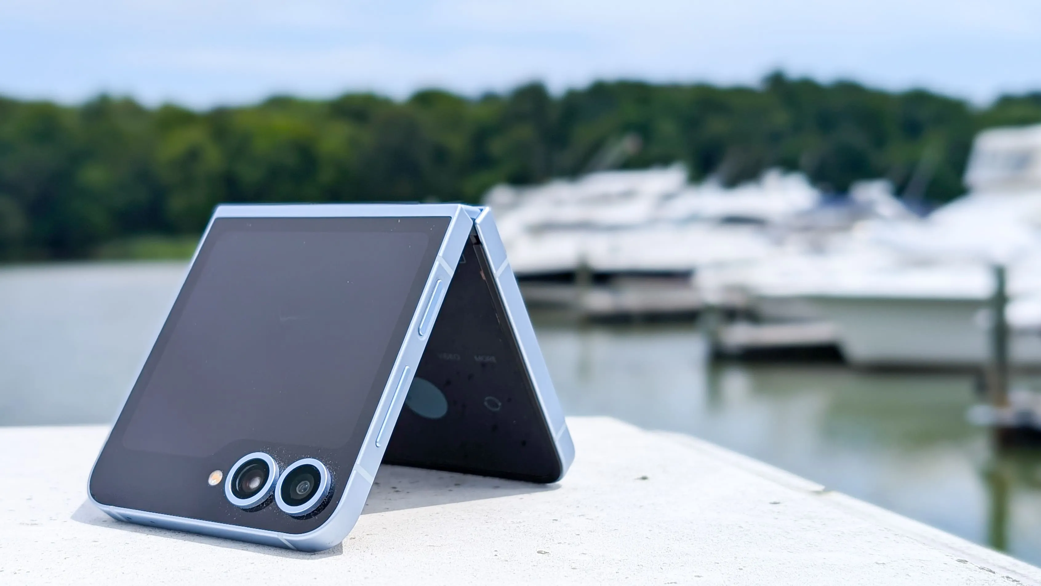 Galaxy Flip 7 FE