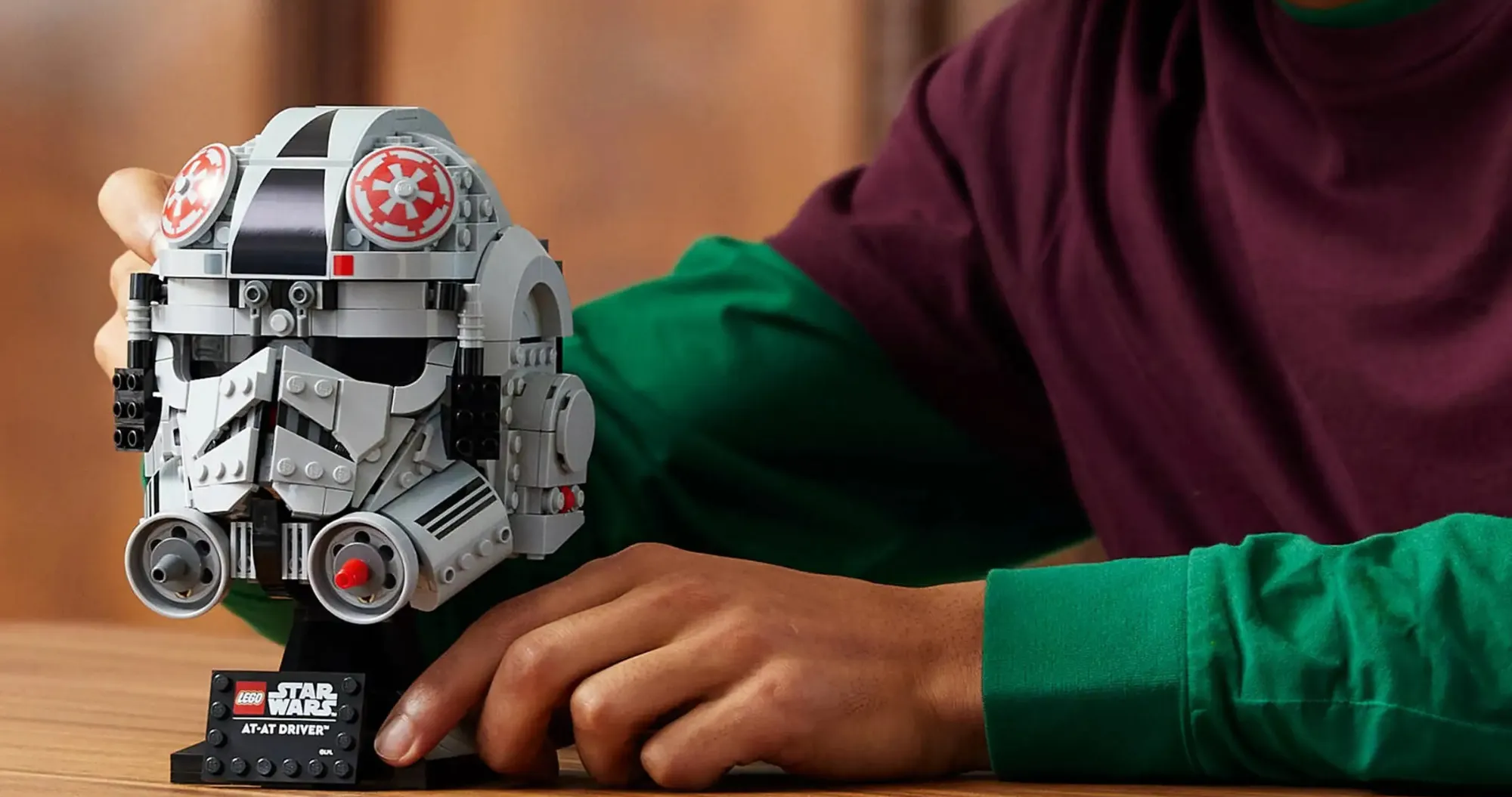 Конструктор LEGO Star Wars AT-AT Driver Helmet (75429)