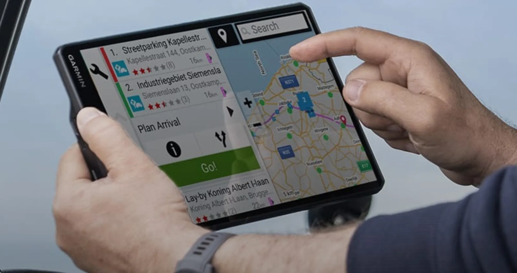 Грузовой GPS-навигатор Garmin Dezl LGV820 (010-02925-15)