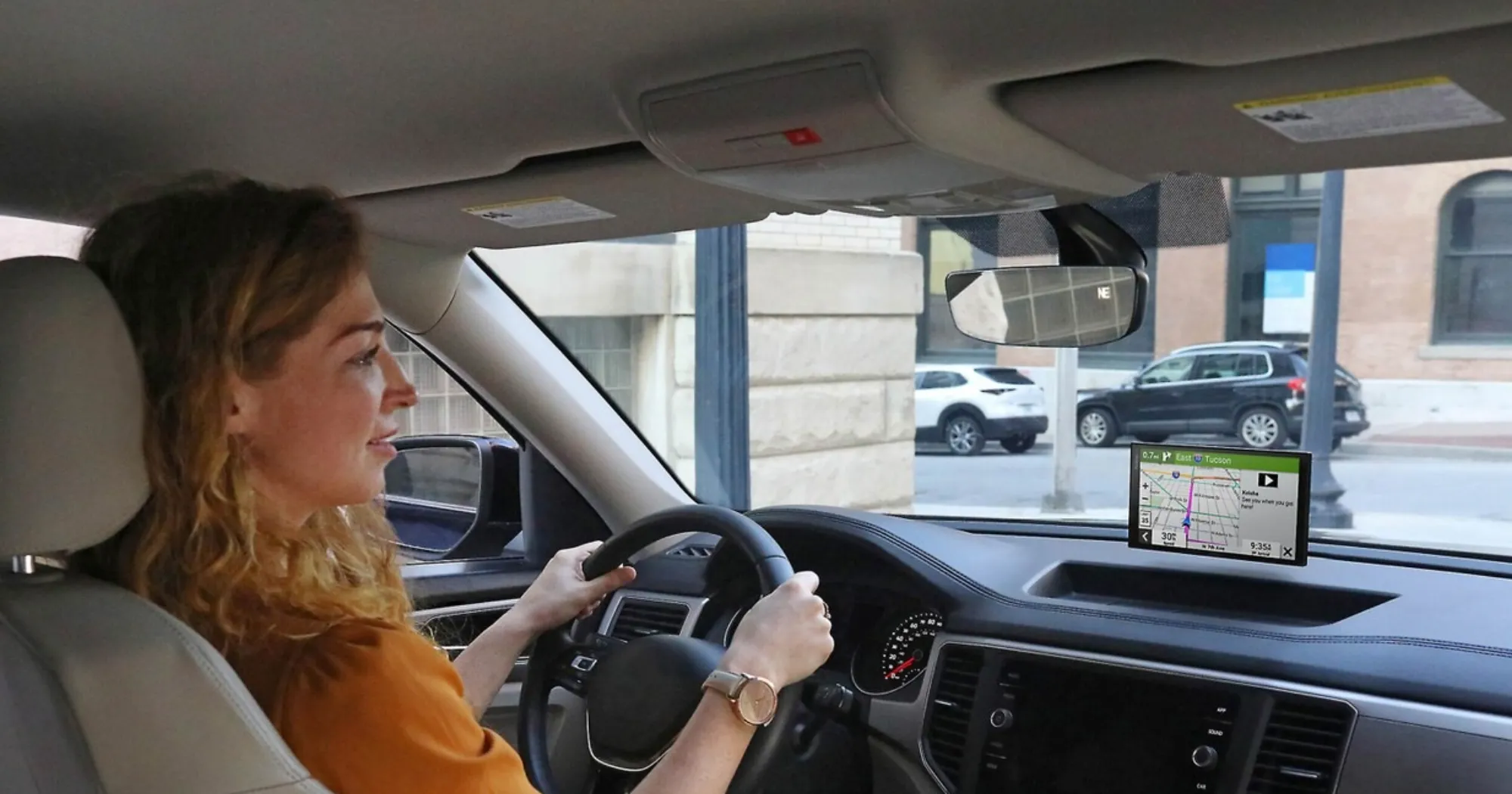 Автомобильный GPS-навигатор Garmin DriveSmart 66 (010-02469-10)