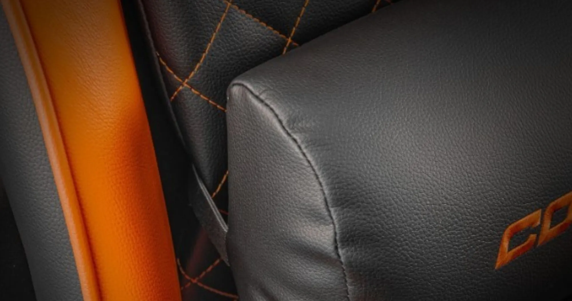 Кресло для геймеров Cougar Armor One V2 Gold (Black) (UA)