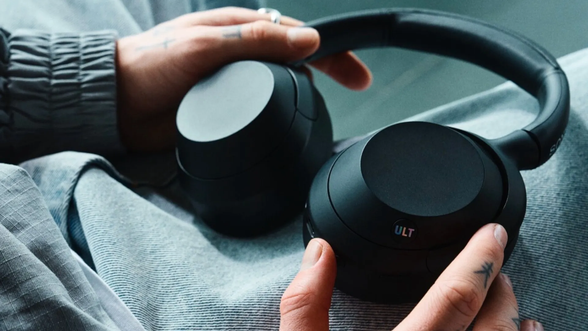 Навушники Bluetooth Sony Over-ear ULT WEAR (Black)