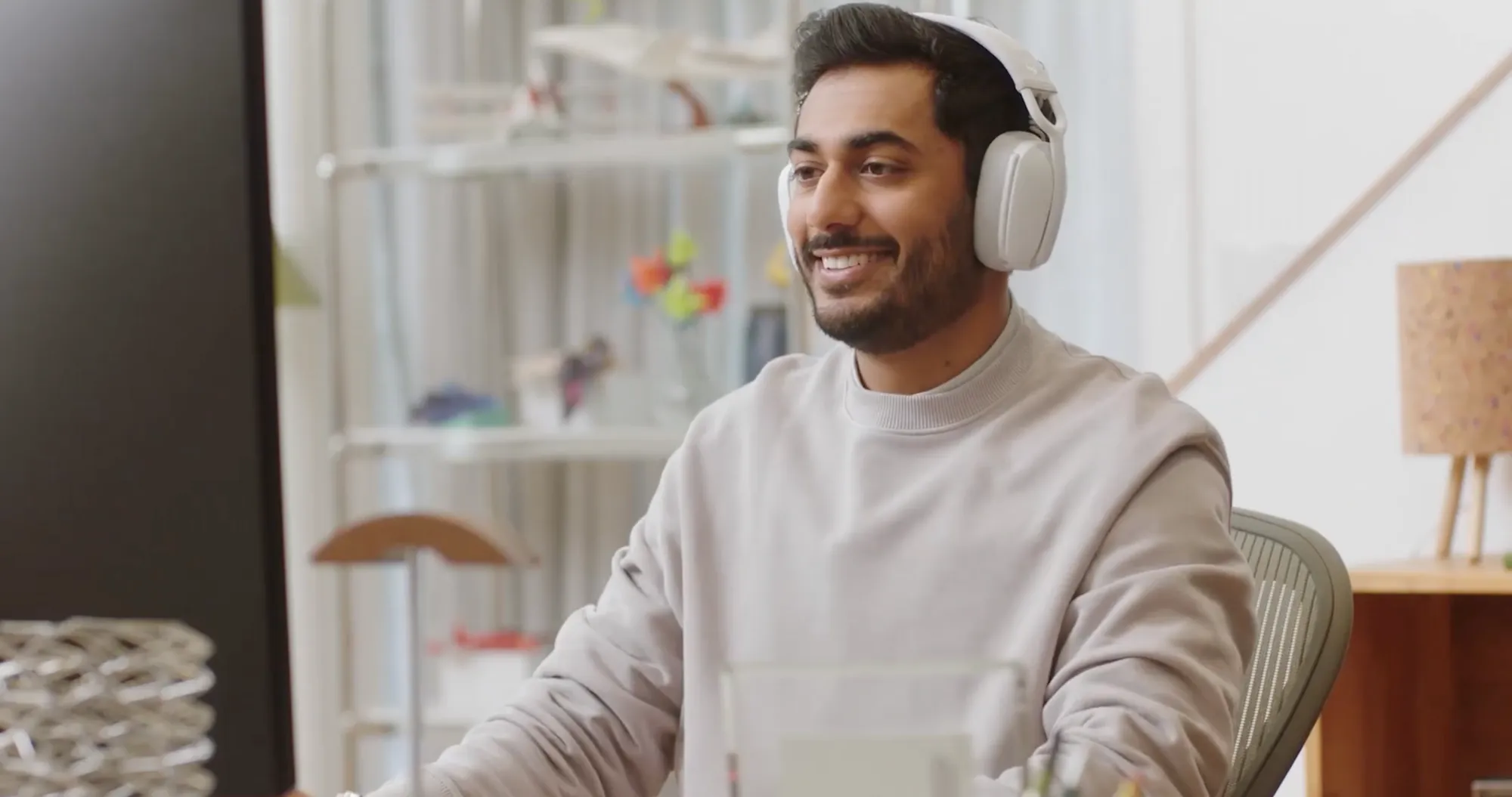 Гарнітура Logitech Zone Vibe 100 Wireless (Rose) (UA)