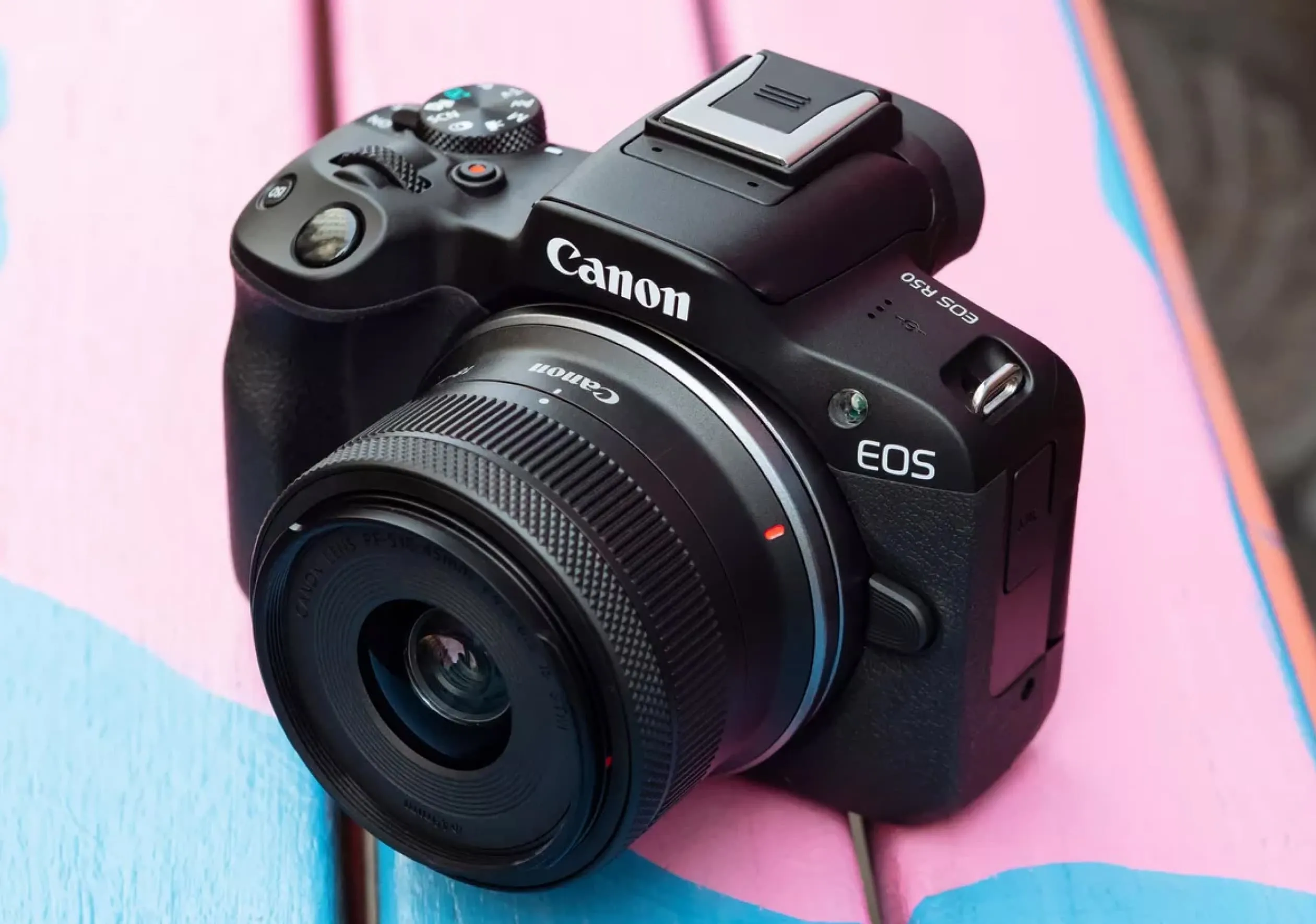 Цифровой фотоаппарат Canon EOS R50 kit RF-S 18-45mm IS STM + RF-S 55-210mm IS STM (Black) (5811C034) (Standard)