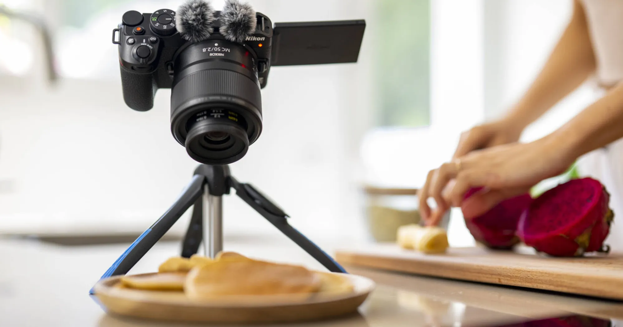 Цифровий фотоапарат Nikon Z30 Body (VOA110AE) (Standard)