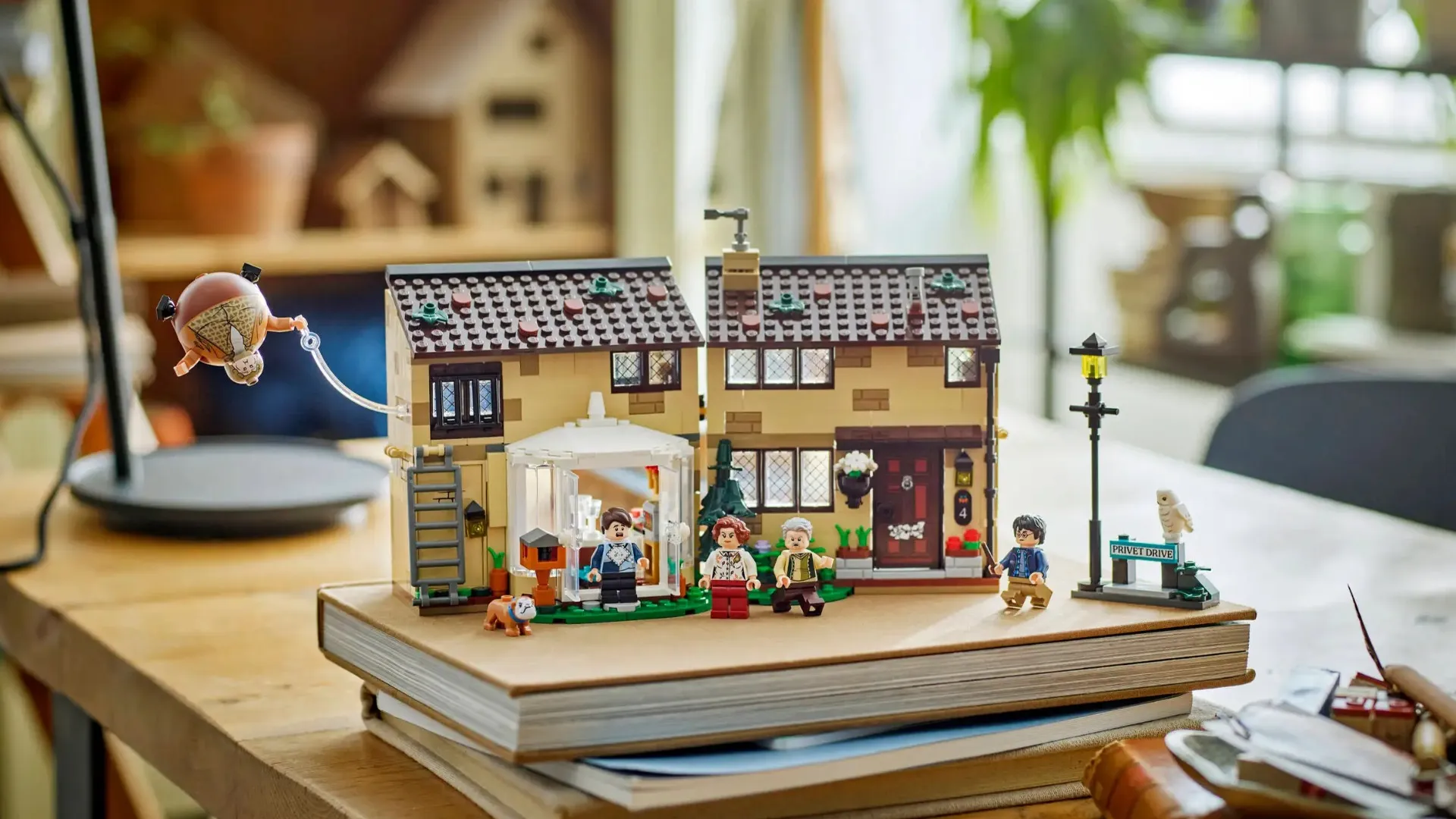 Конструктор LEGO Harry Potter Privet Drive: Aunt Marge's Visit (76451)