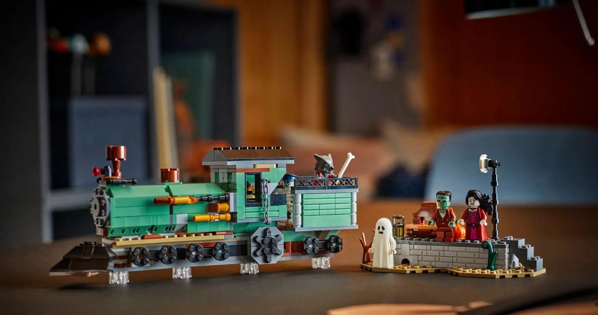Конструктор LEGO Creator Haunted Mansion (31167)