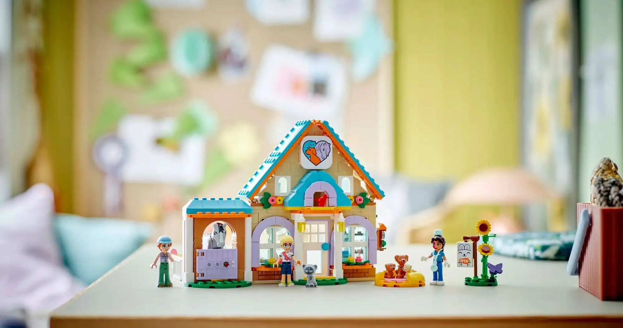 Конструктор LEGO Friends Horse and Pet Vet Clinic (42651)