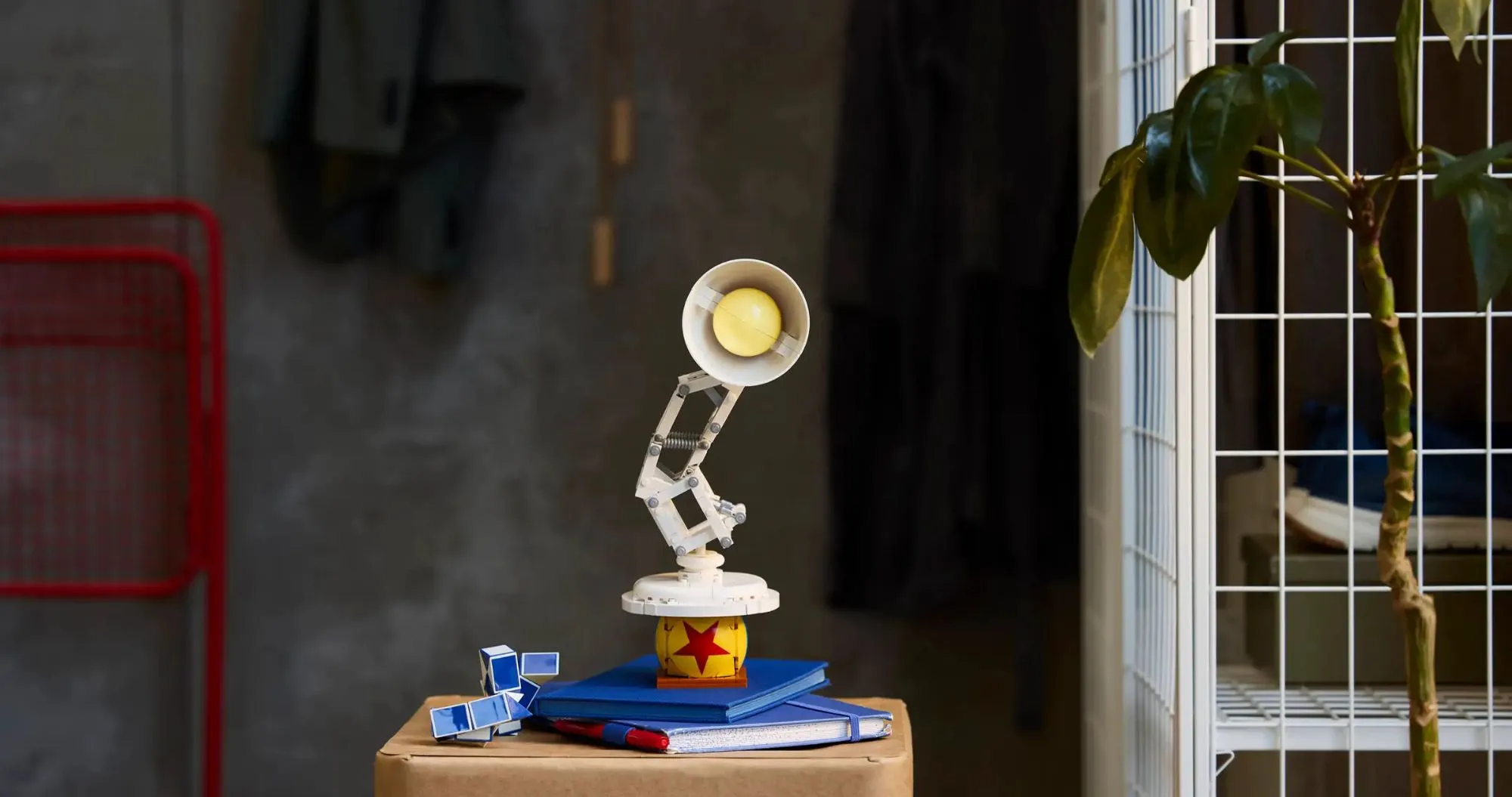 Конструктор LEGO Ideas Disney Pixar Luxo Jr. (21357)