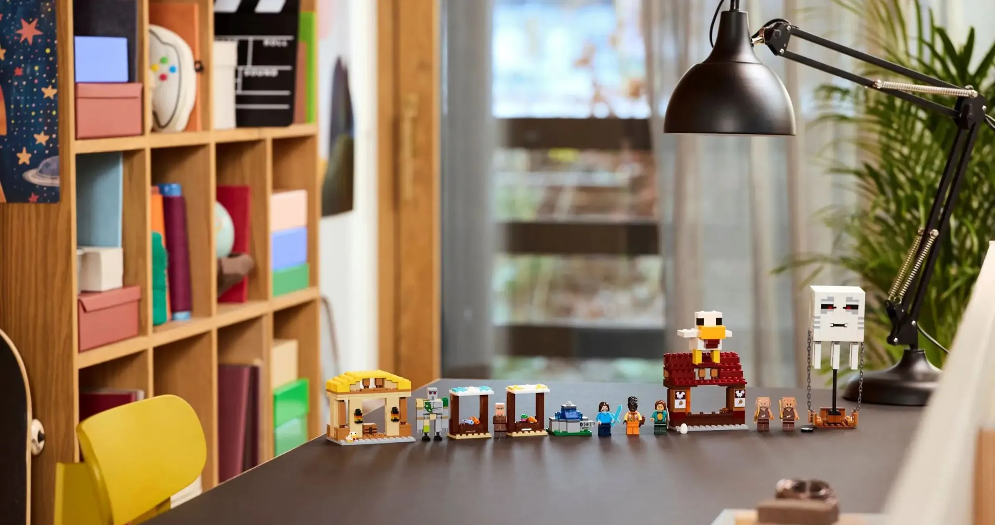 Конструктор LEGO Minecraft The Ghast Balloon Village Attack (21273)