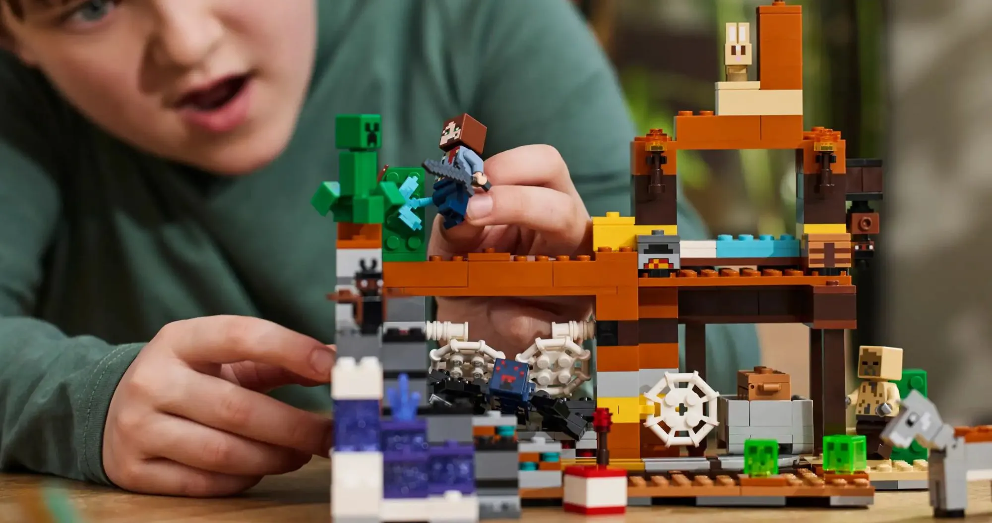 Конструктор LEGO Minecraft The Badlands Mineshaft (21263)