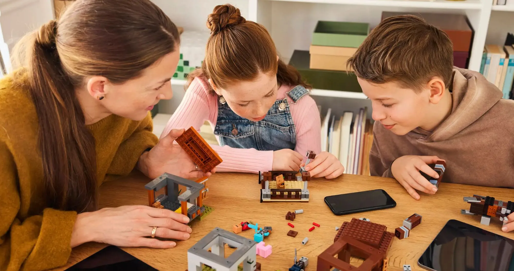 Конструктор LEGO Minecraft The Pillager Outpost and Ravager (21278)