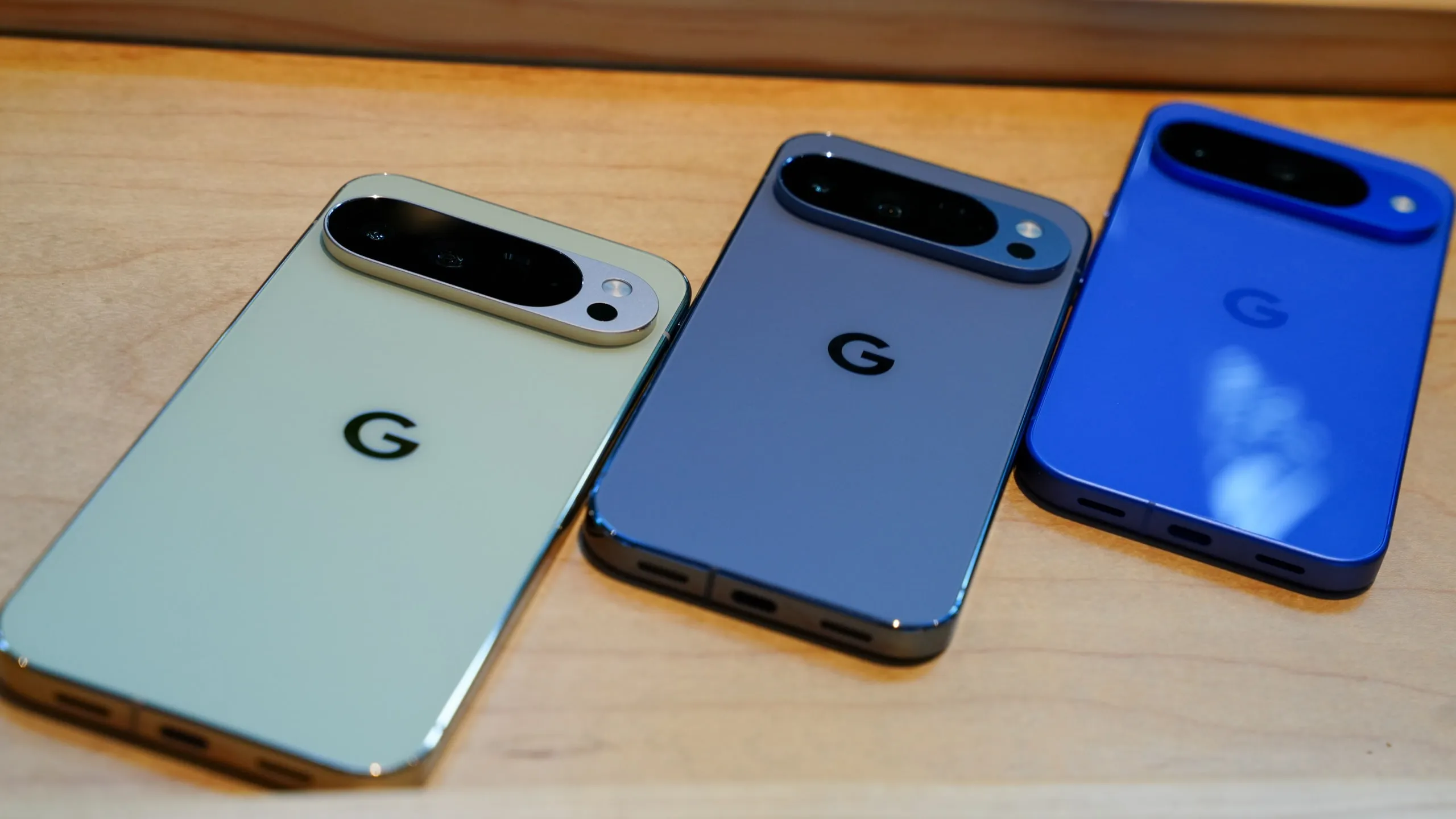 Google Pixel 10 Pro XL обновления