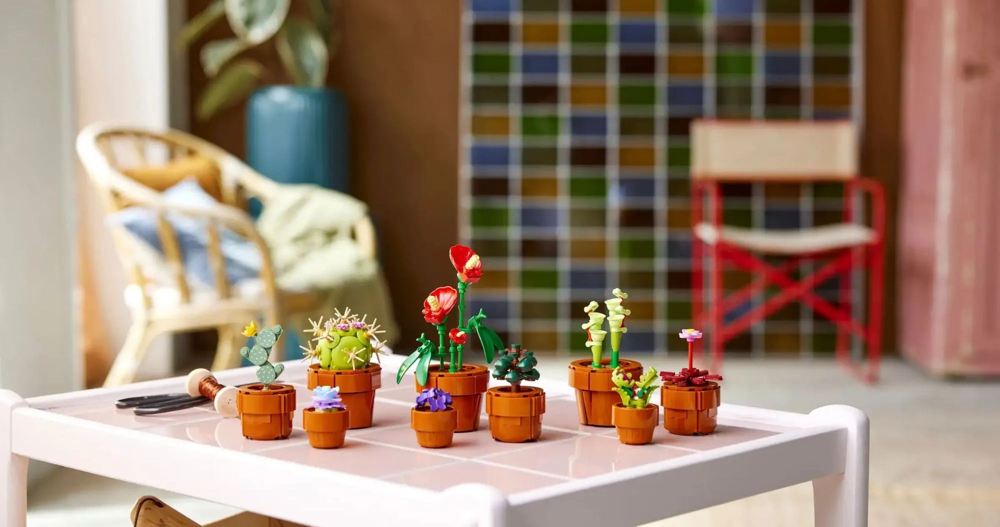 Конструктор LEGO Botanicals Мініатюрні рослини (10329)