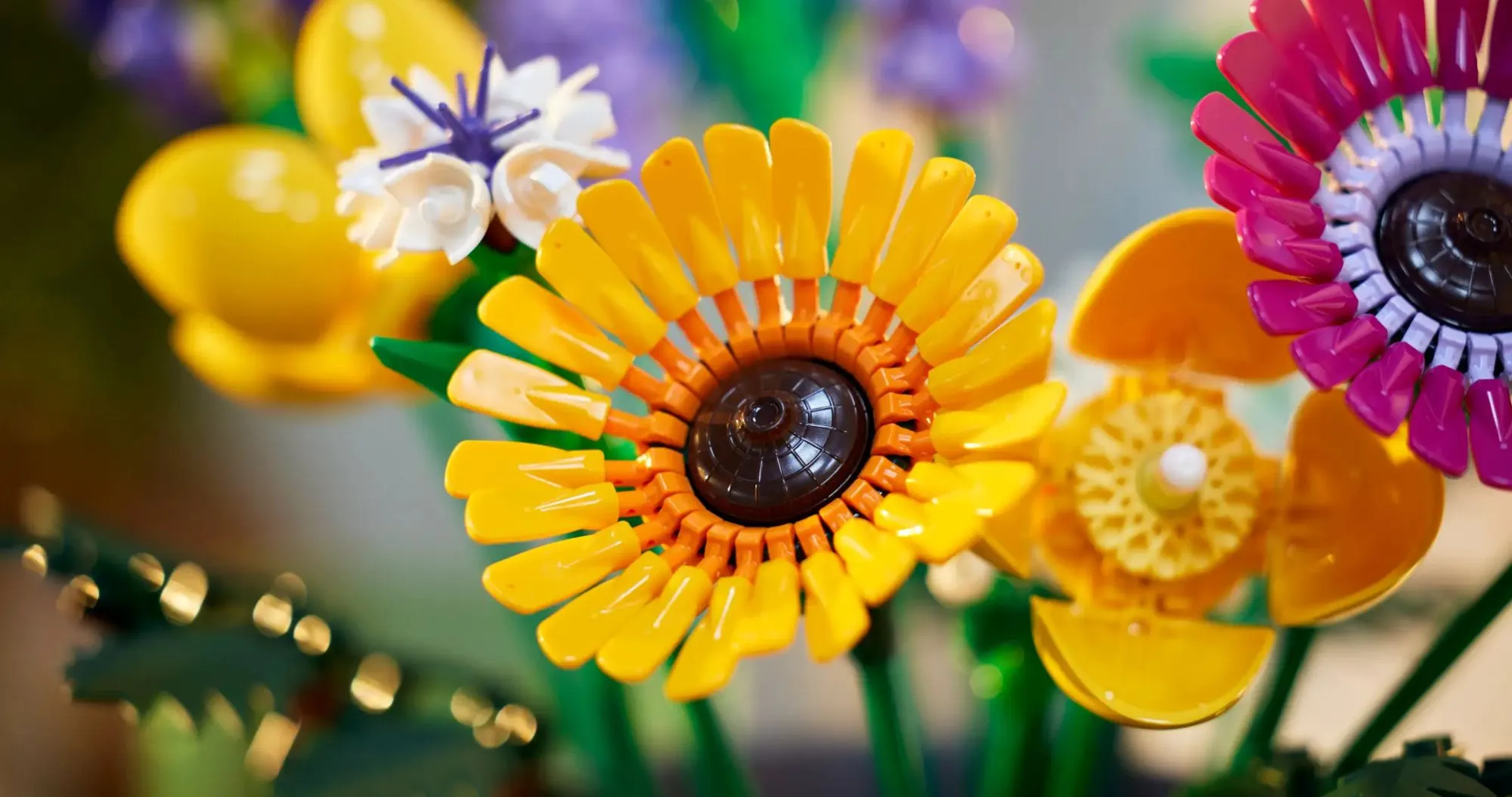 Конструктор LEGO Botanicals Wildflower Bouquet (10313)
