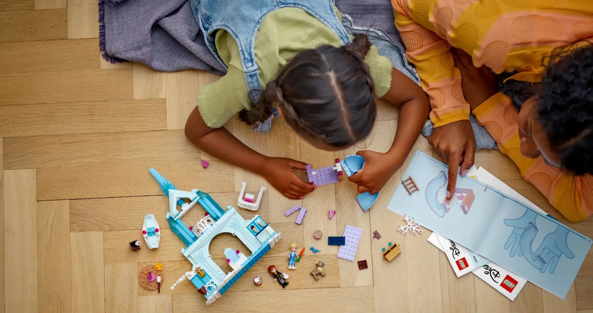 Конструктор LEGO Elsa's Frozen Castle (43238)