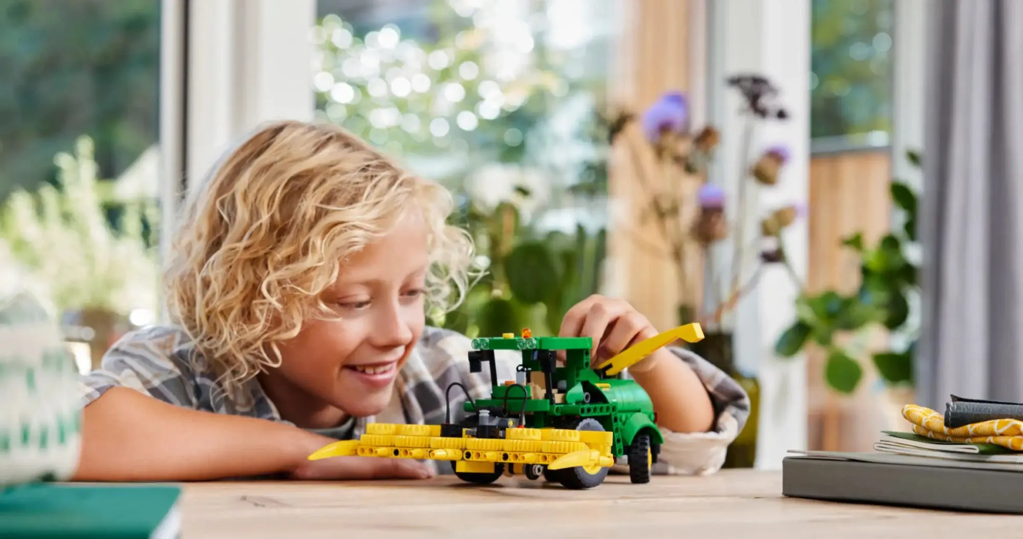 Конструктор LEGO Technic John Deere 9700 Forage Harvester (42168)