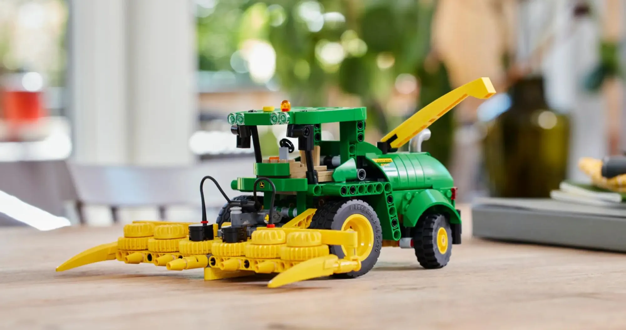 Конструктор LEGO Technic John Deere 9700 Forage Harvester (42168)