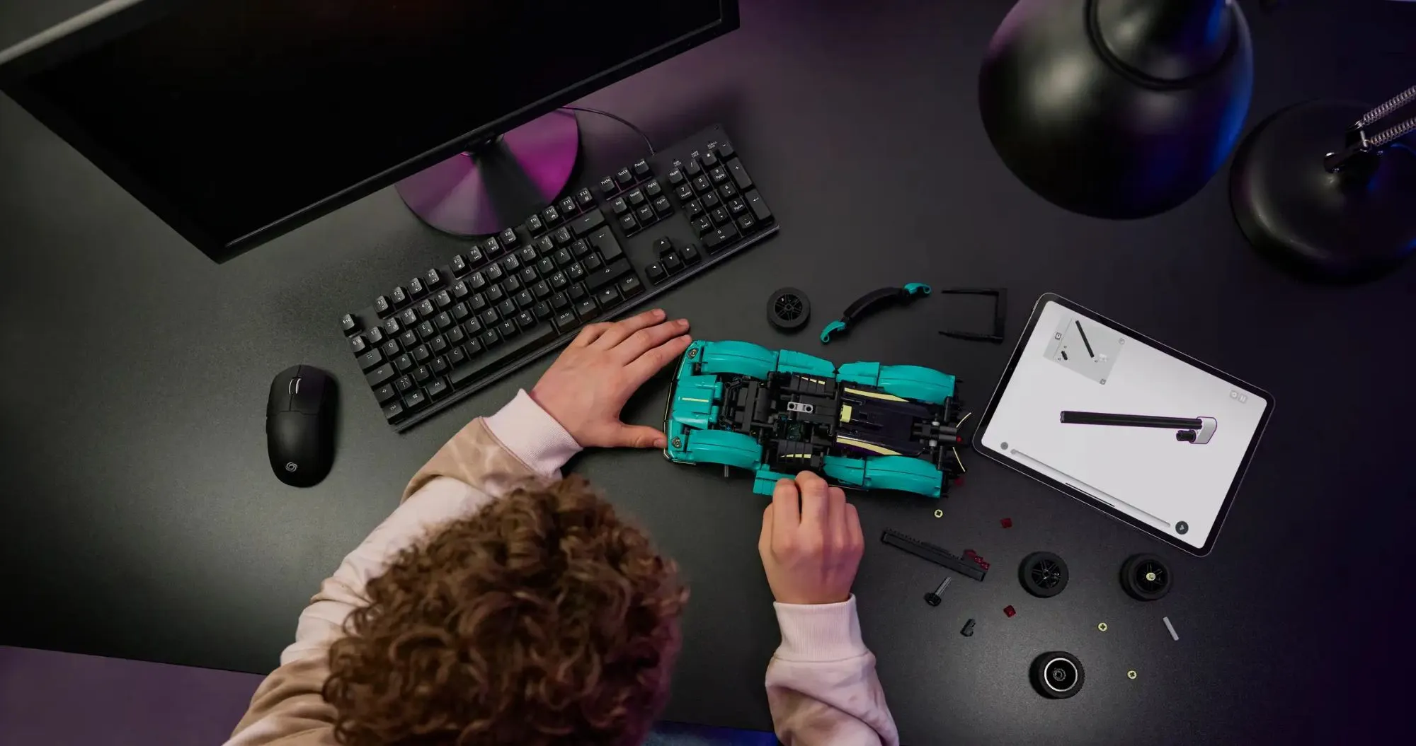 Конструктор LEGO Technic Aston Martin Valkyrie (42208)