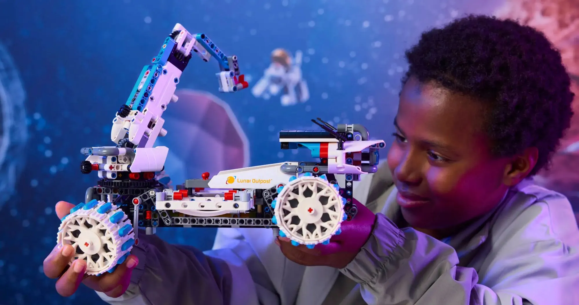 Конструктор LEGO Technic Lunar Outpost Moon Rover Space Vehicle (42211)