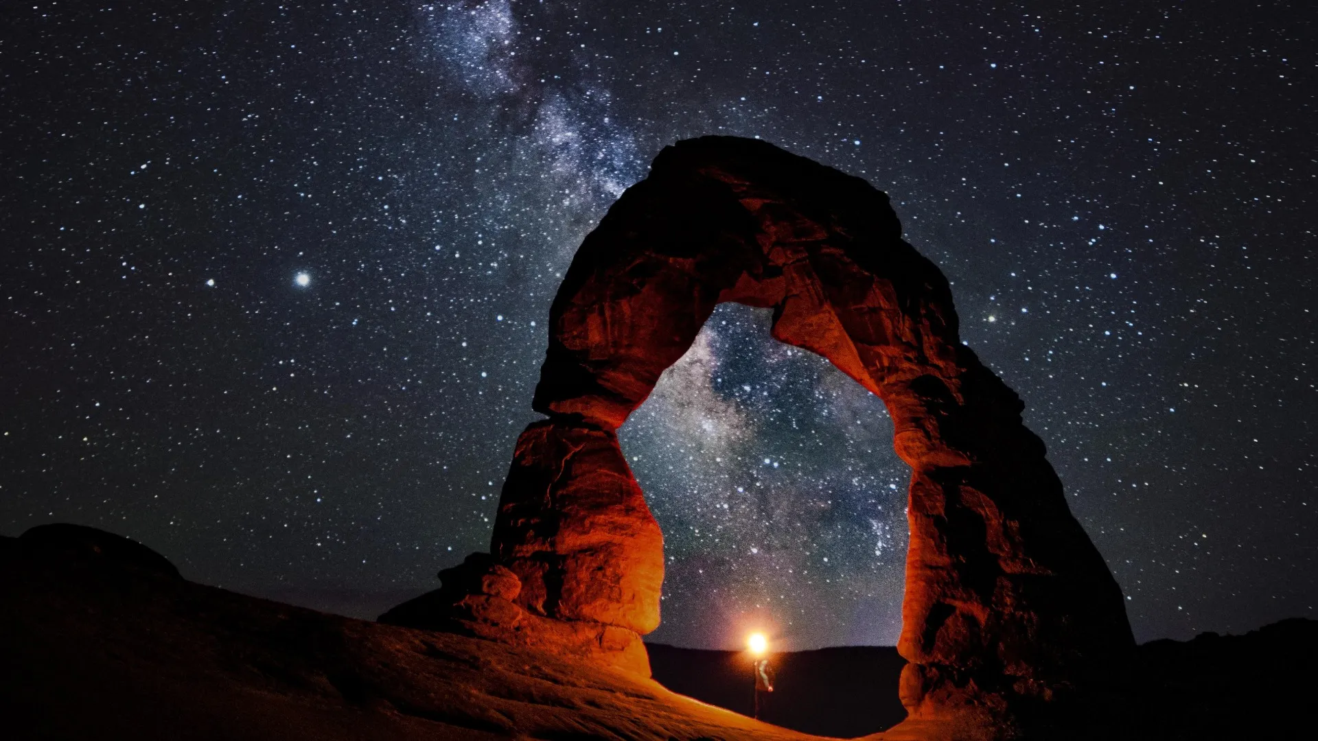 Ширококутний об'єктив Nikon AF-S Nikkor 14-24mm f/2.8G ED (JAA801DA) (Standard)