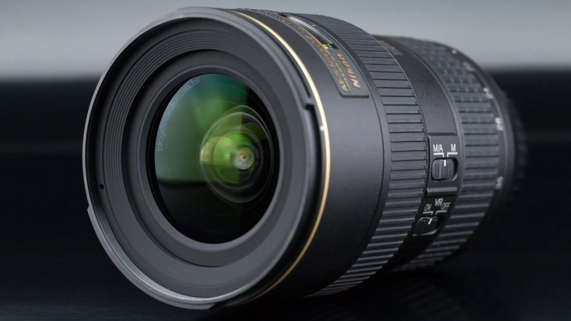 Ширококутний об'єктив Nikon AF-S Nikkor 16-35mm f/4G ED VR (JAA806DB) (Standard)