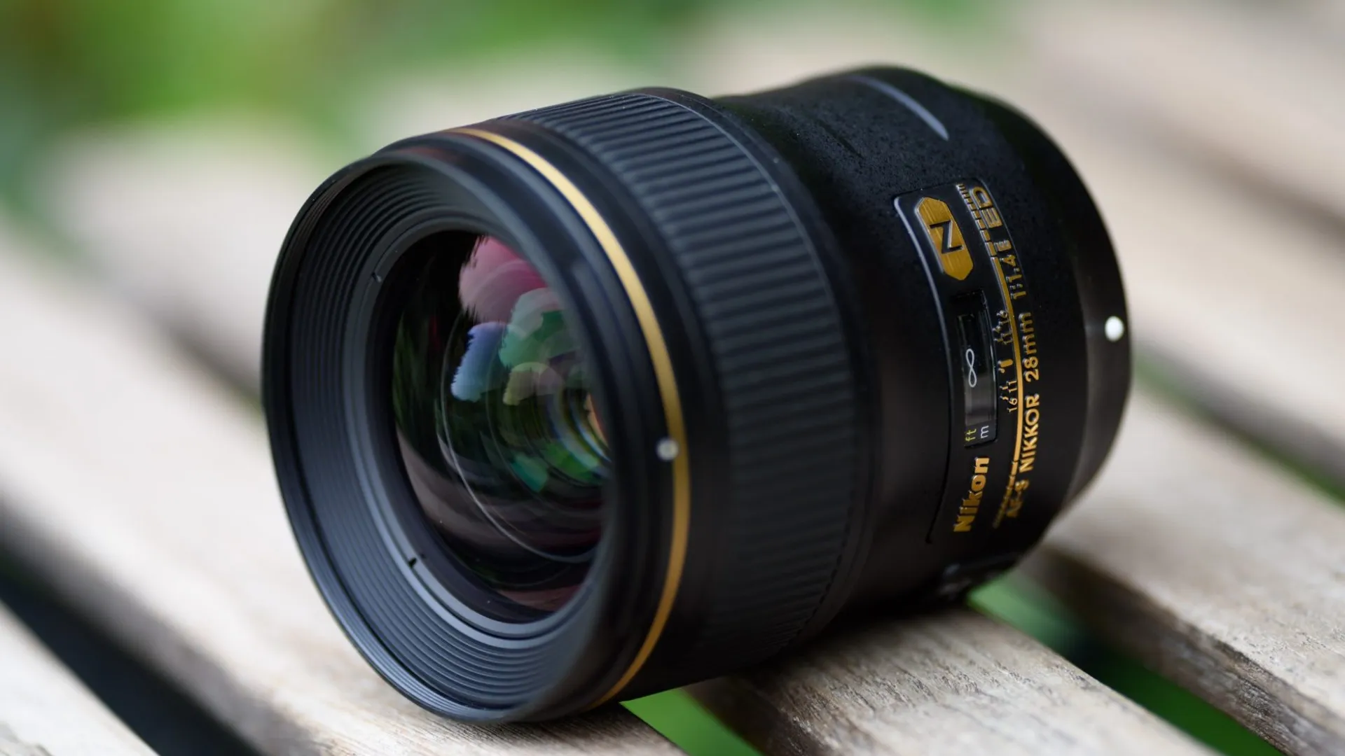 Ширококутний об'єктив Nikon AF-S Nikkor 28mm f/1.4E ED (JAA140DA) (Standard)