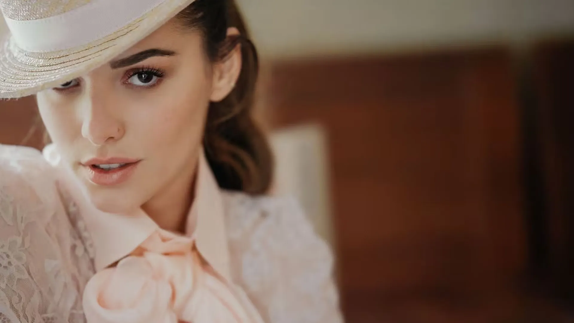 Стандартный объектив Canon RF 85mm f/1.2 L USM DS (3450C005) (Standard)