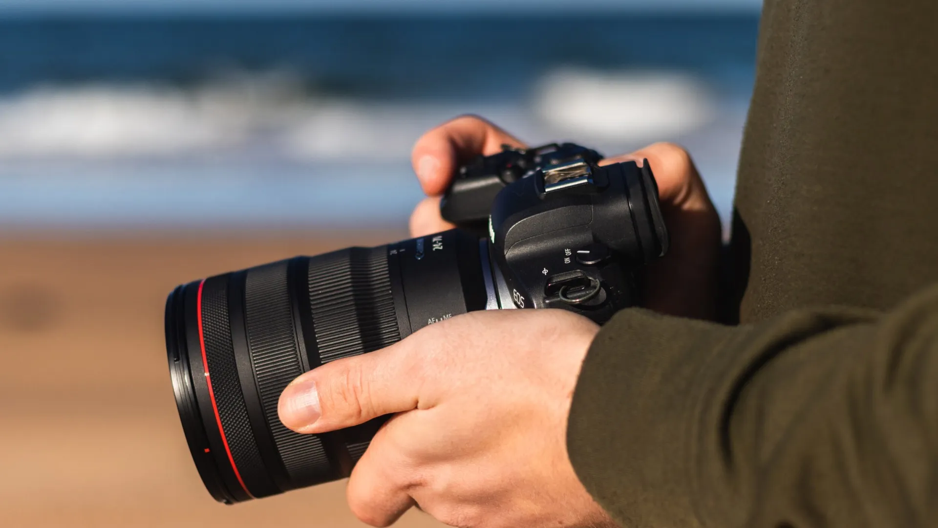 Универсальный объектив Canon EF 24-70mm f/2.8 L II USM (5175B005) (Standard)