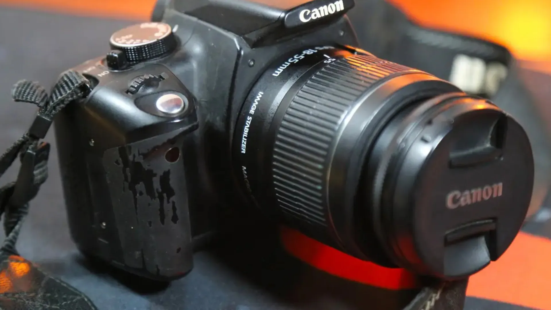 Універсальний об'єктив Canon EF-S 17-55mm f/2.8 IS USM (1242B005) (Standard)