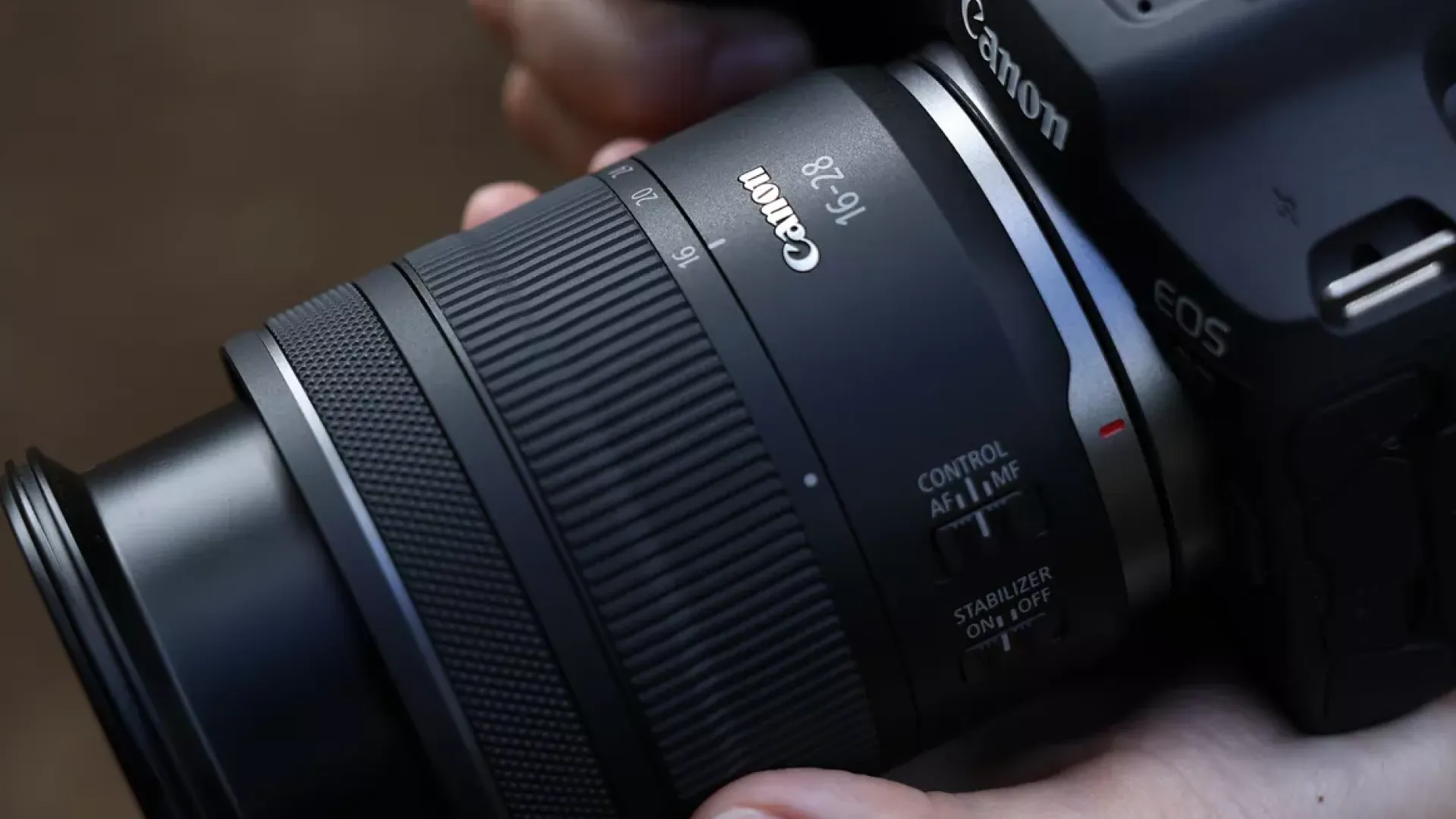 Ширококутний об'єктив Canon RF 16-28mm f/2.8 IS STM (6906C005) (Standard)