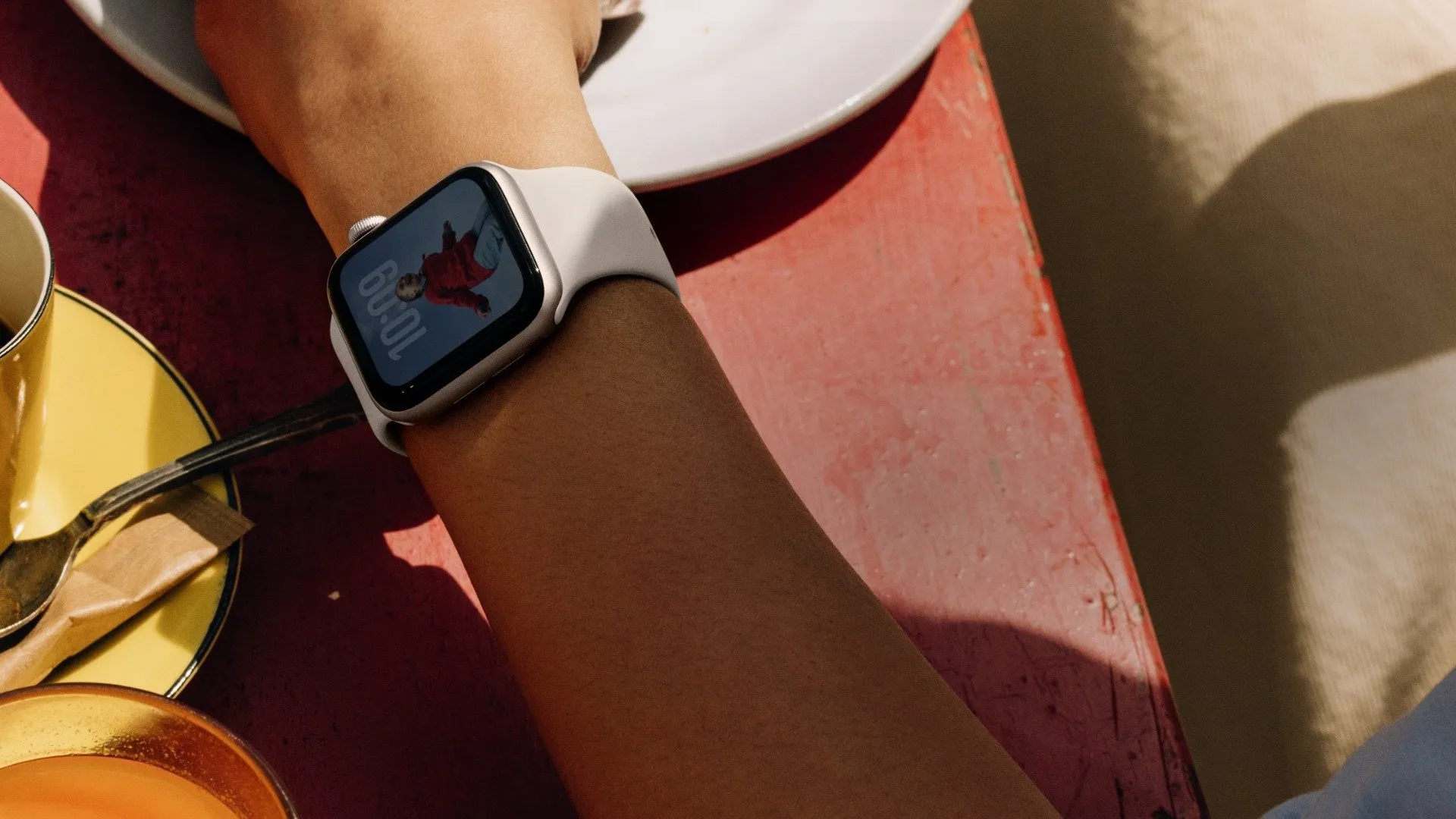 Apple Watch SE 3 GPS, 44mm Midnight Aluminum Case with Midnight Sport Band (S/M) (MEHN4)