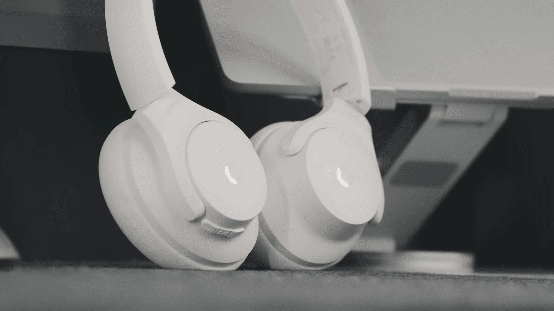 Наушники ANKER SoundСore Q11i (White)