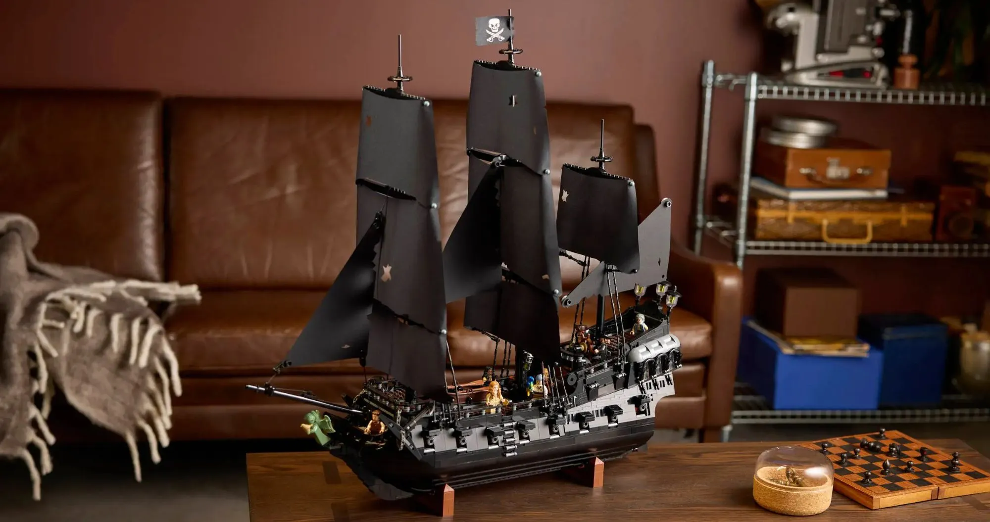 Конструктор LEGO Icons Captain Jack Sparrow's Pirate Ship (10365)