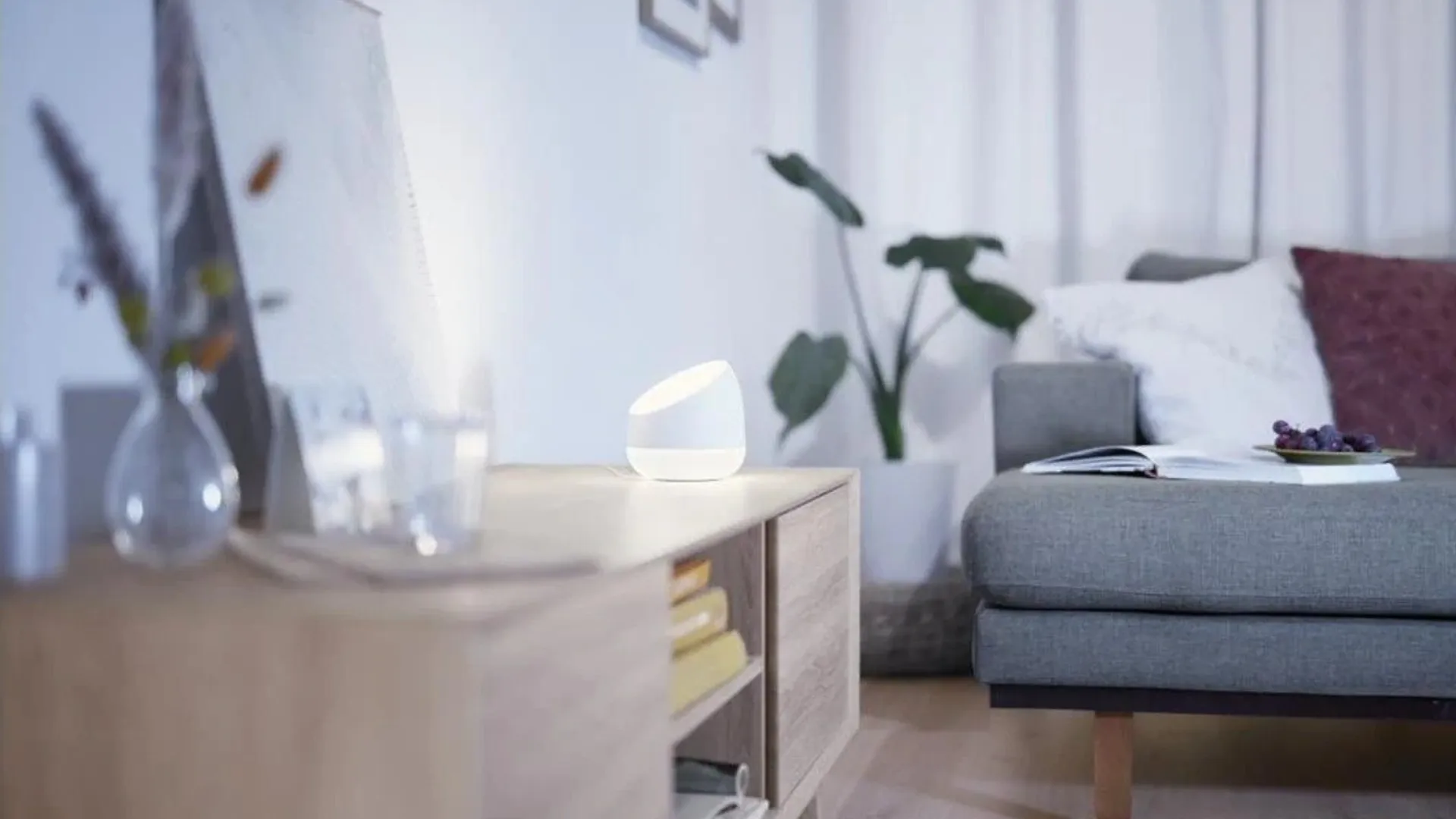 Умный настольный светильник WiZ BLE Portable Dual Zone Wi-Fi (White)