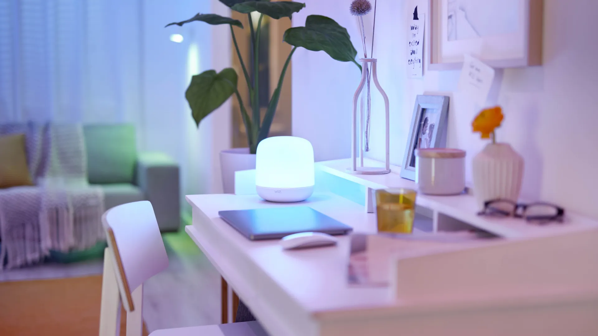 Умный настольный светильник WiZ BLE Portable Dual Zone Wi-Fi (White)