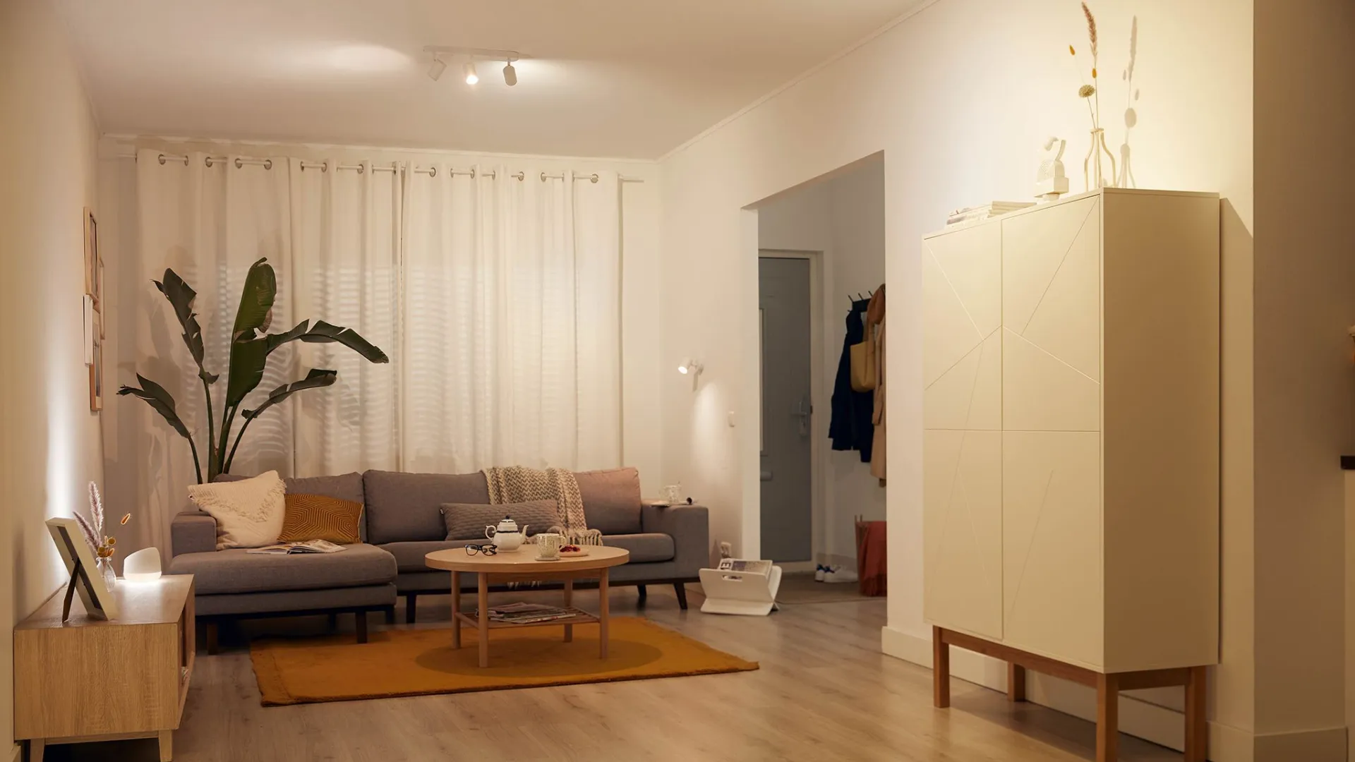 Умный накладной точечный светильник WiZ IMAGEO Spots 2200-6500K RGB Wi-Fi (929002658901) (White)