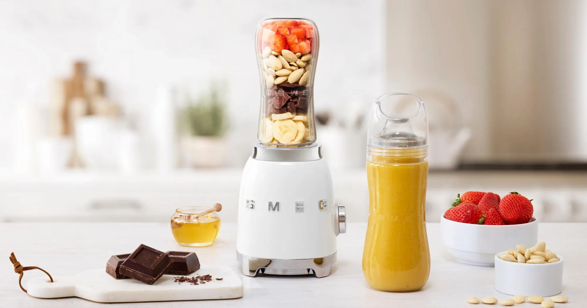 Блендер стационарный SMEG PBF01CREU (Cream)